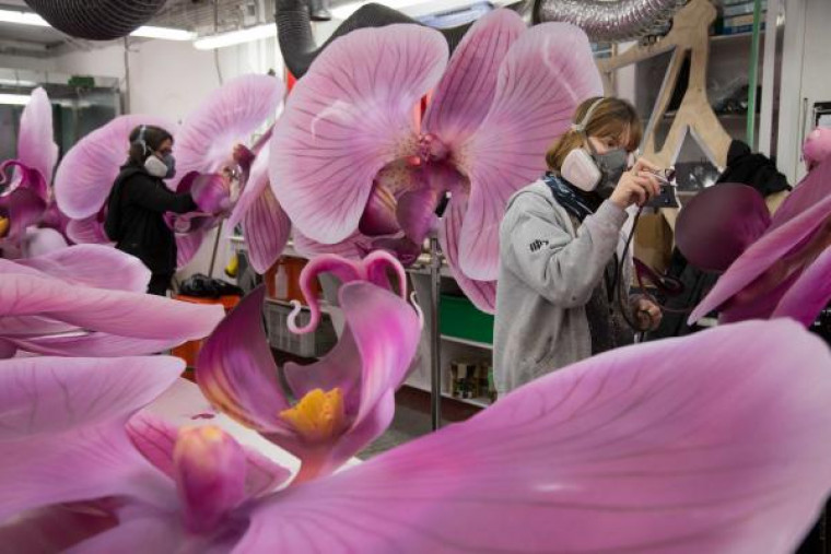 Weta Workshop BugLab Orchid Mantis Orchid Petals Behind the Scenes